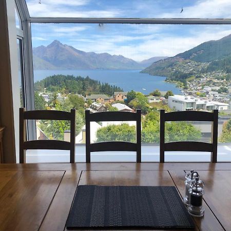 Spacious Home With Awesome Lake Views Квинстаун Экстерьер фото